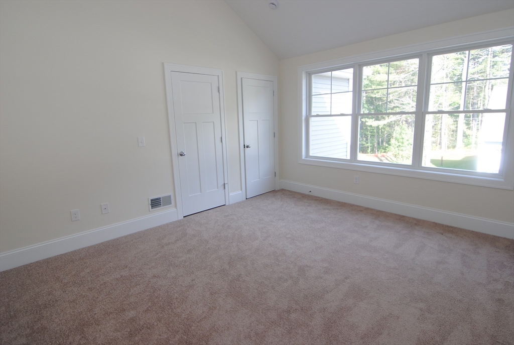 1 Scout Ln, Nashua