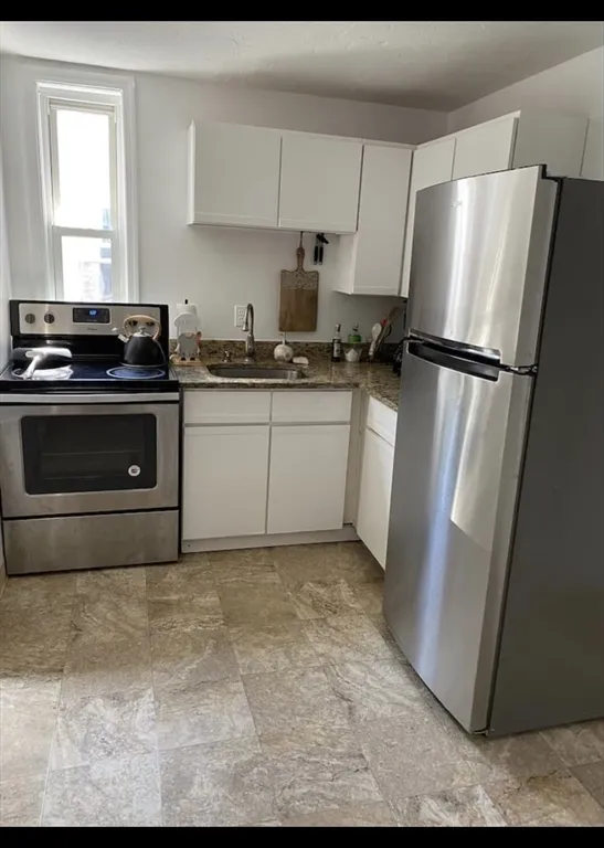 161 Grandview Ave, Wollaston