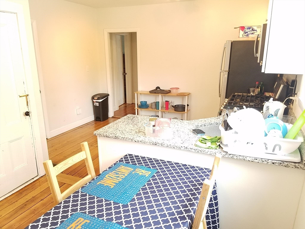 100 Flint, Somerville