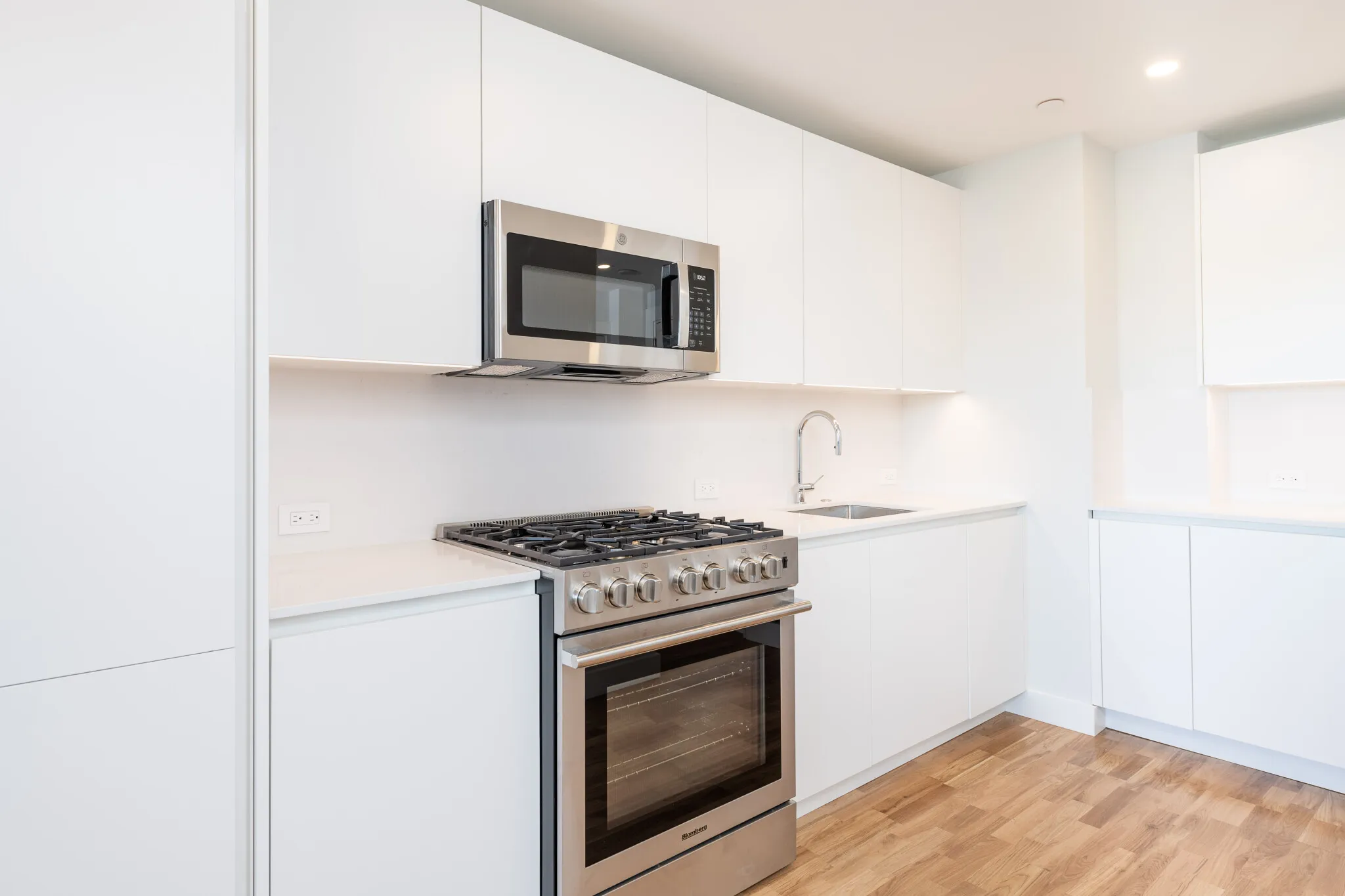 1410 Columbia Rd, South Boston