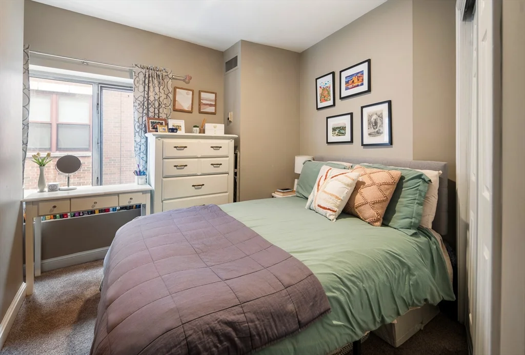 19 Wiget St, North End