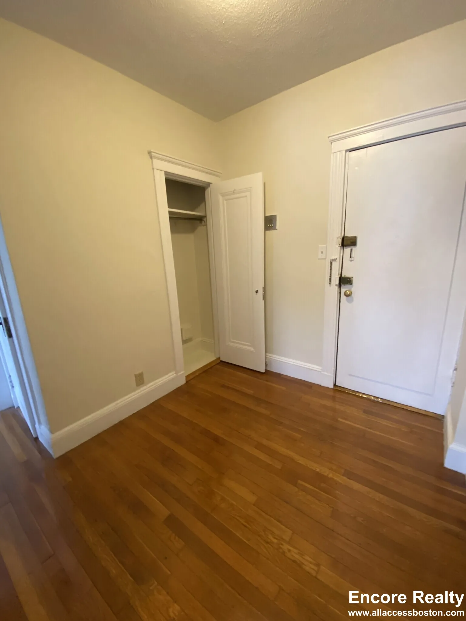 116 Washington St, Brighton