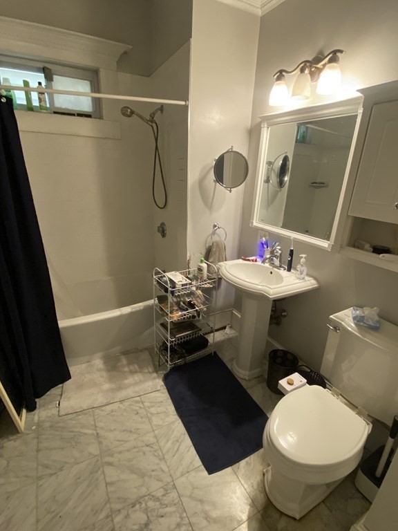 3 bed, 1 bath apartment for rent at 722 East 2nd Unit 1, South Boston — photo 13 of 21