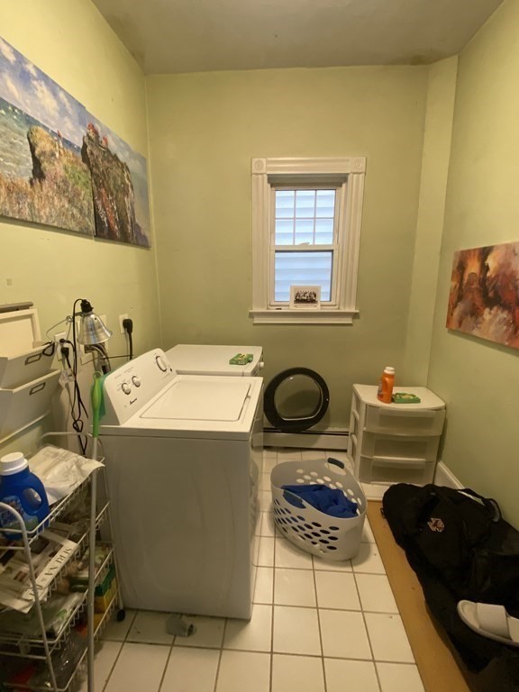 3 bed, 1 bath apartment for rent at 722 East 2nd Unit 1, South Boston — photo 15 of 21
