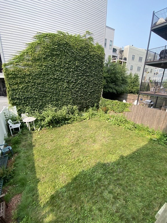 3 bed, 1 bath apartment for rent at 722 East 2nd Unit 1, South Boston — photo 18 of 21