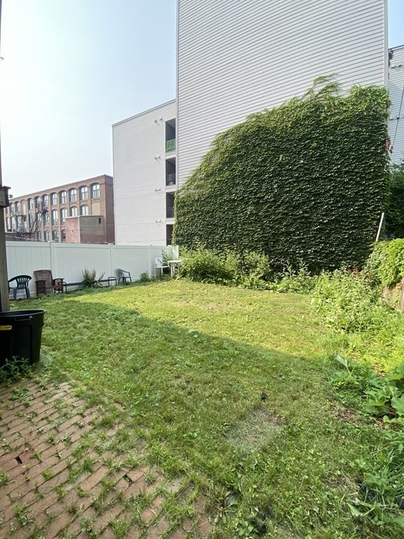 3 bed, 1 bath apartment for rent at 722 East 2nd Unit 1, South Boston — photo 19 of 21