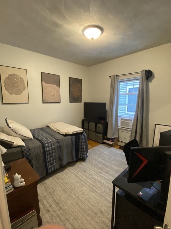 3 bed, 1 bath apartment for rent at 722 East 2nd Unit 1, South Boston — photo 9 of 21