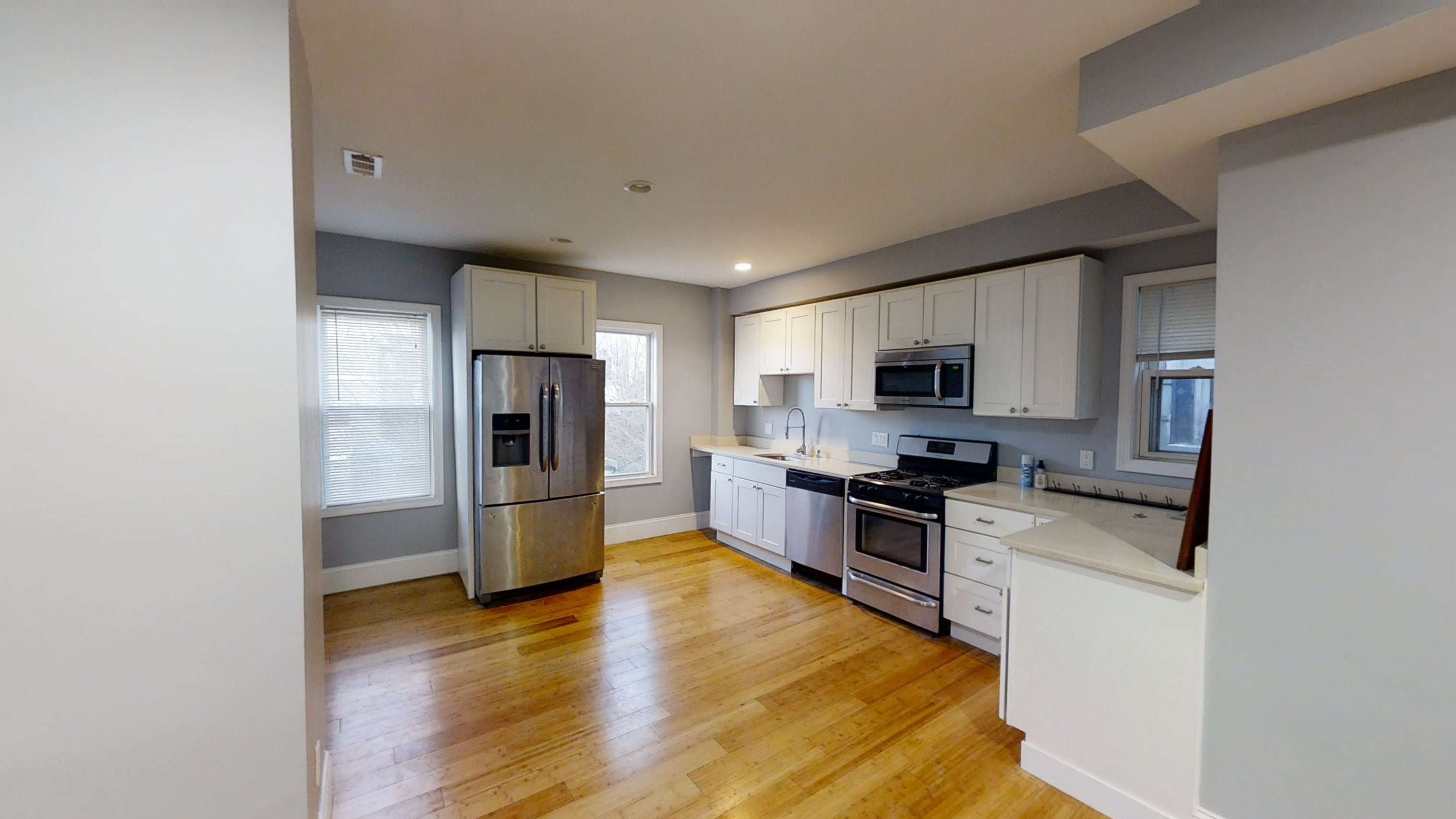 4 bed, 1 bath apartment for rent at 722 Saratoga St Unit 2, East Boston — photo 1 of 13
