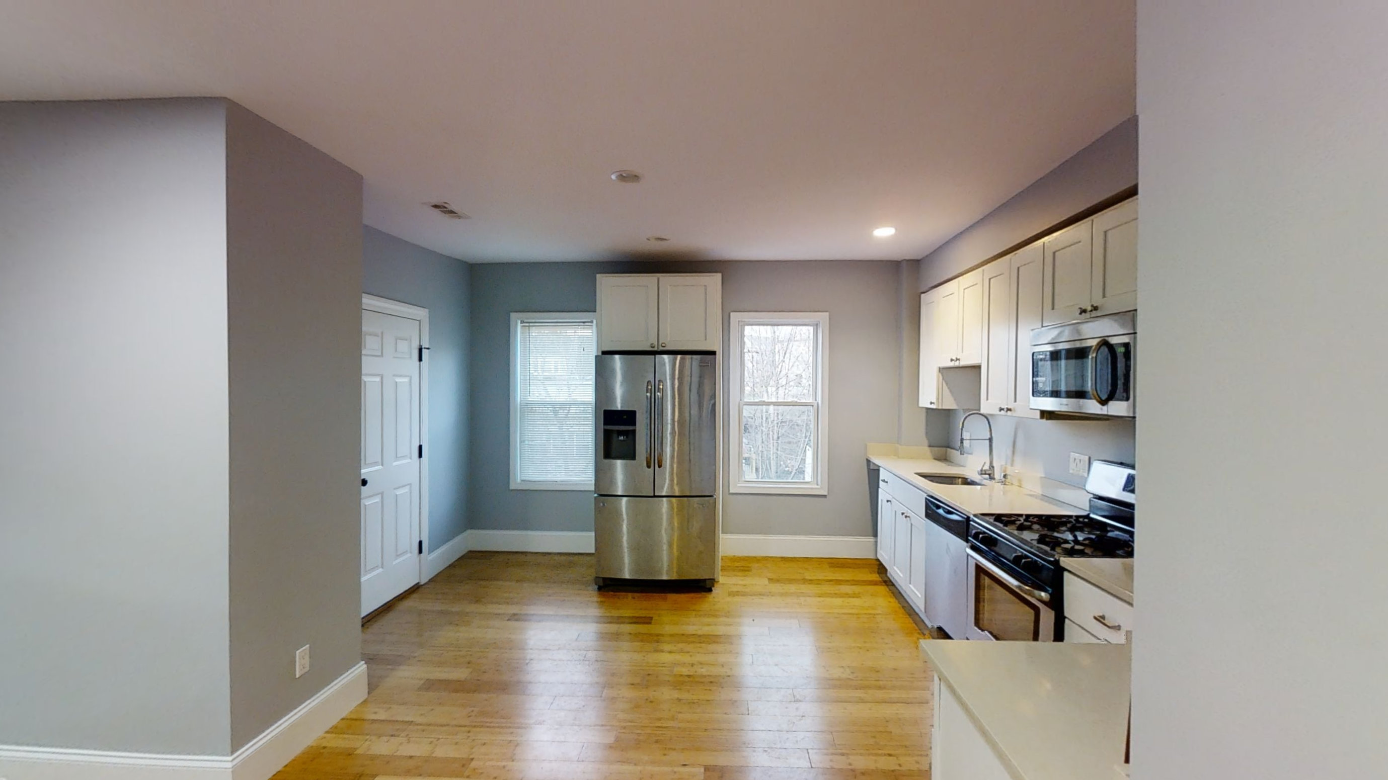 4 bed, 1 bath apartment for rent at 722 Saratoga St Unit 2, East Boston — photo 4 of 13
