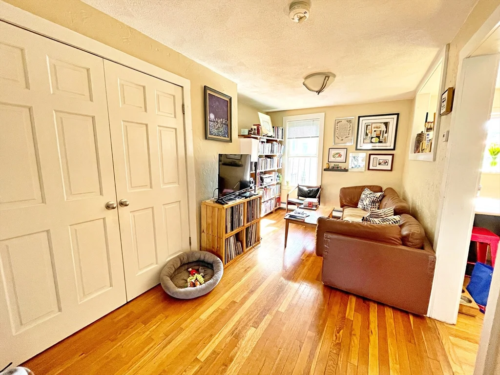 307 Sumner St, East Boston
