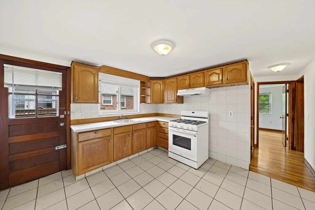 161 Neponset Valley Pkwy, Hyde Park