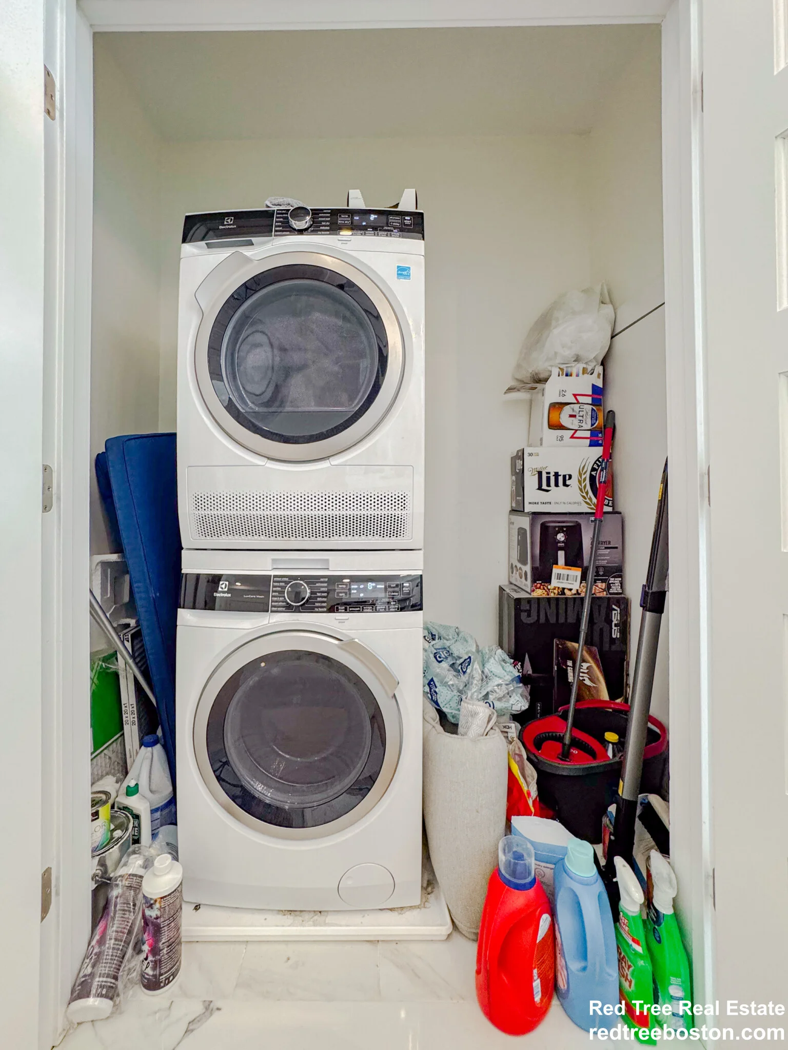 231 Maverick St, East Boston