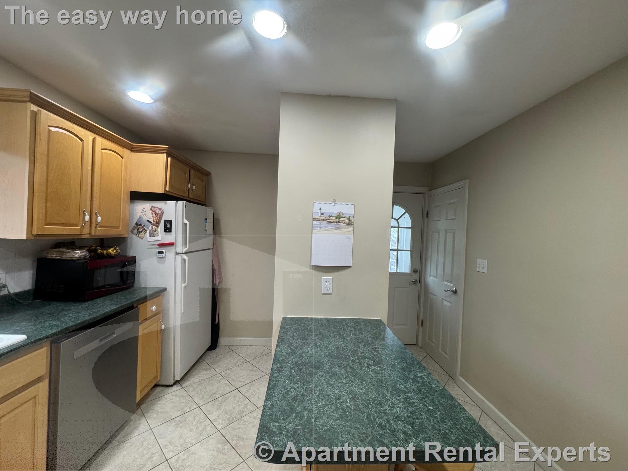 53 Farragut Ave, Teele Square