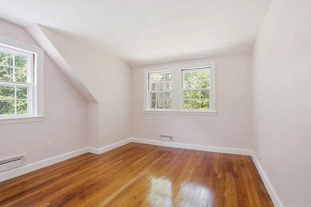 11 Sherman Bridge Rd, Wayland