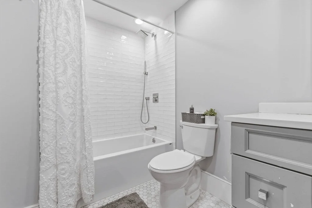 377 W 1st St, South Boston