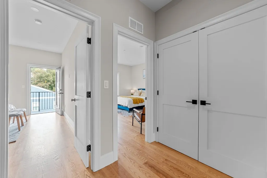 31 Boardman St, East Boston