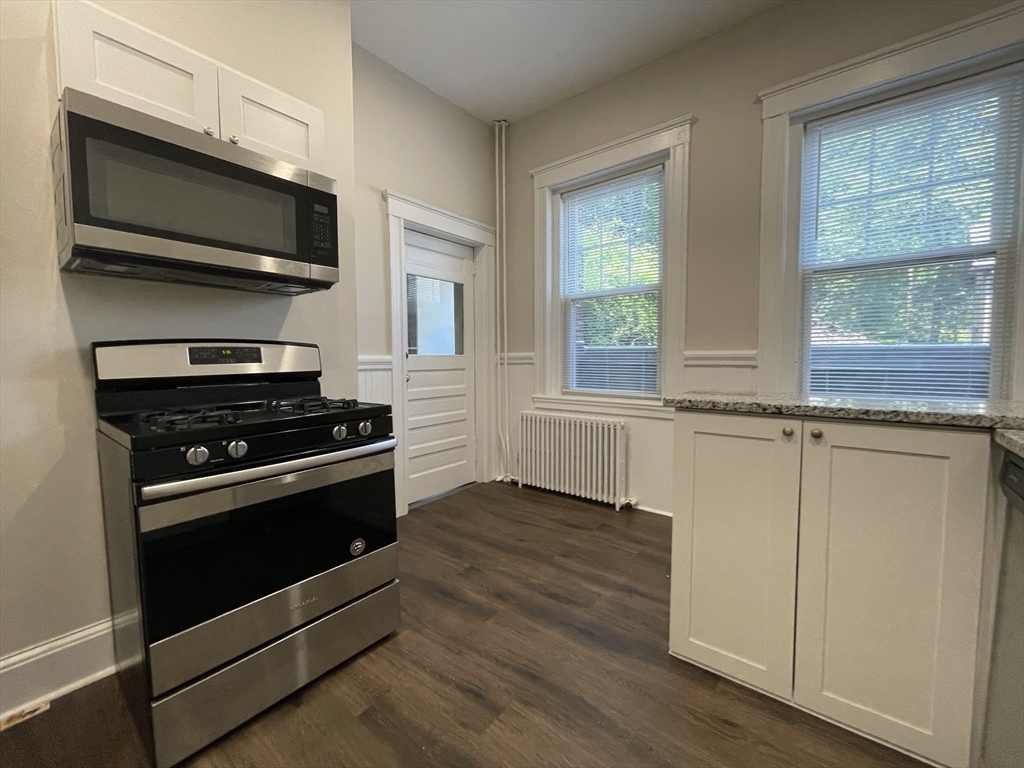 996 Chestnut St, Newton Upper Falls