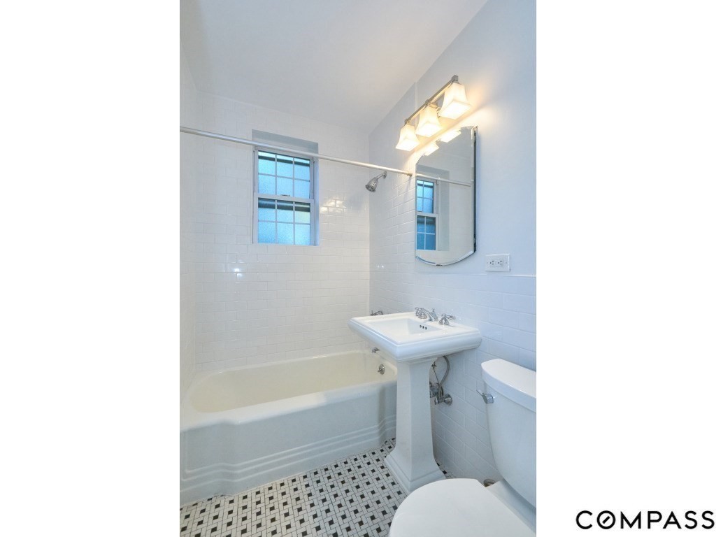 16 Ware St, Harvard Square