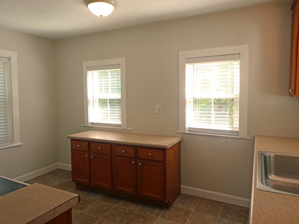 396 Pearl St, Brockton