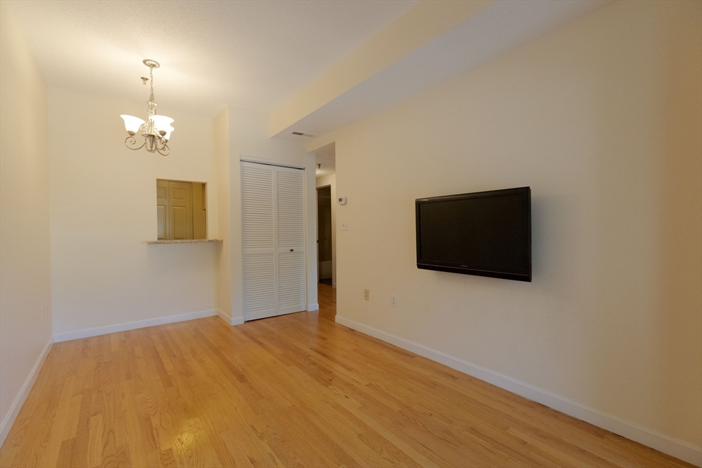 2456 Massachusetts Ave, North Cambridge