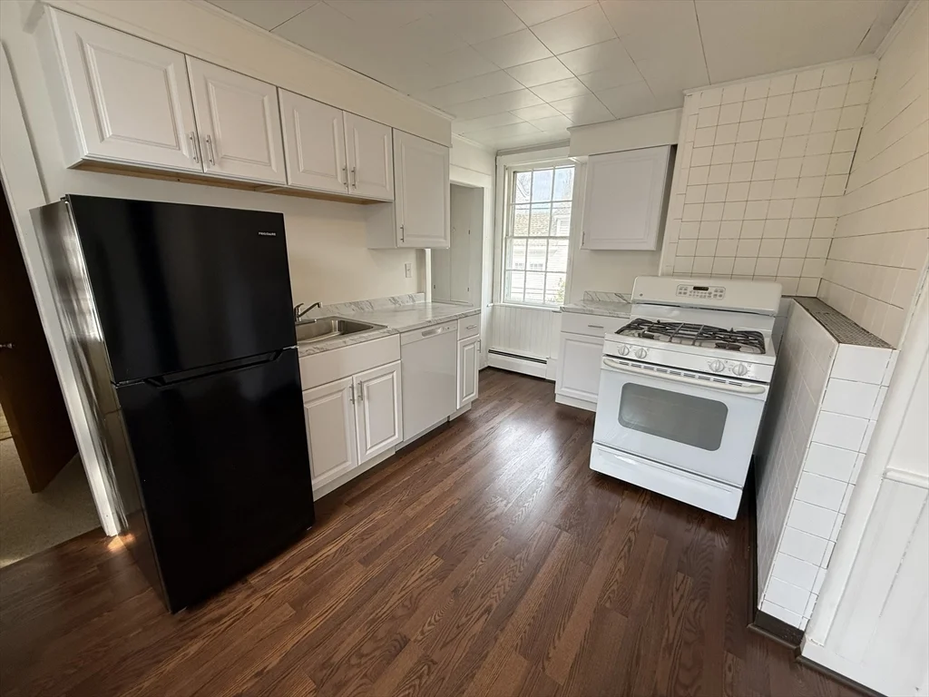 32 Mount Pleasant St, Rockport