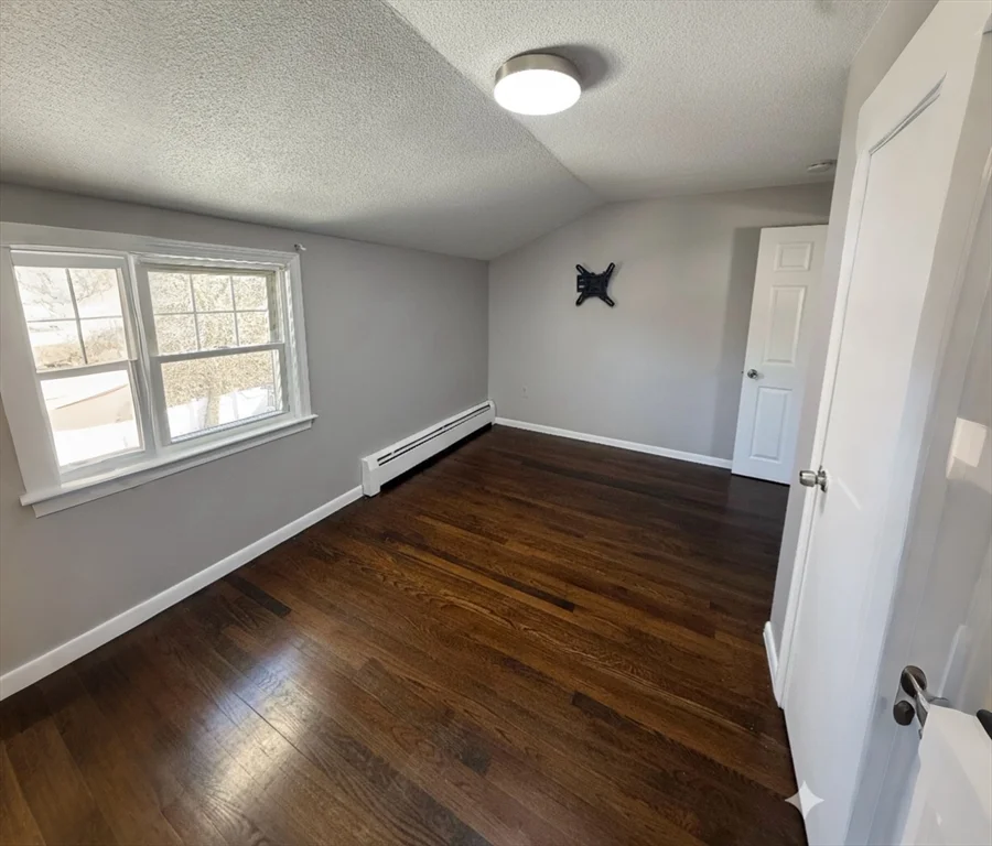 14 Pere Marquette St, Lawrence