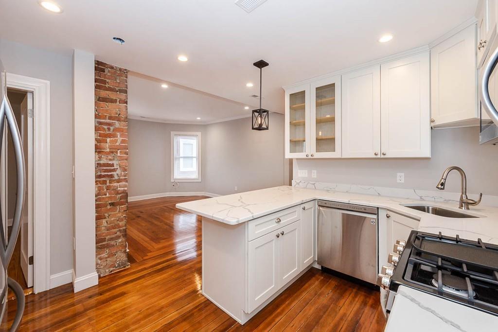 4 bed, 2 bath apartment for rent at 263 East Cottage St Unit 3, Dorchester — photo 6 of 25