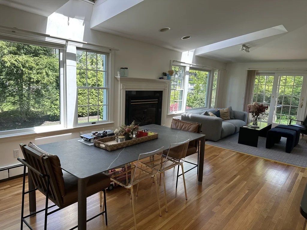 45 Wellesley Rd, Belmont