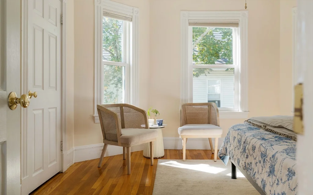 87 College Ave, Medford