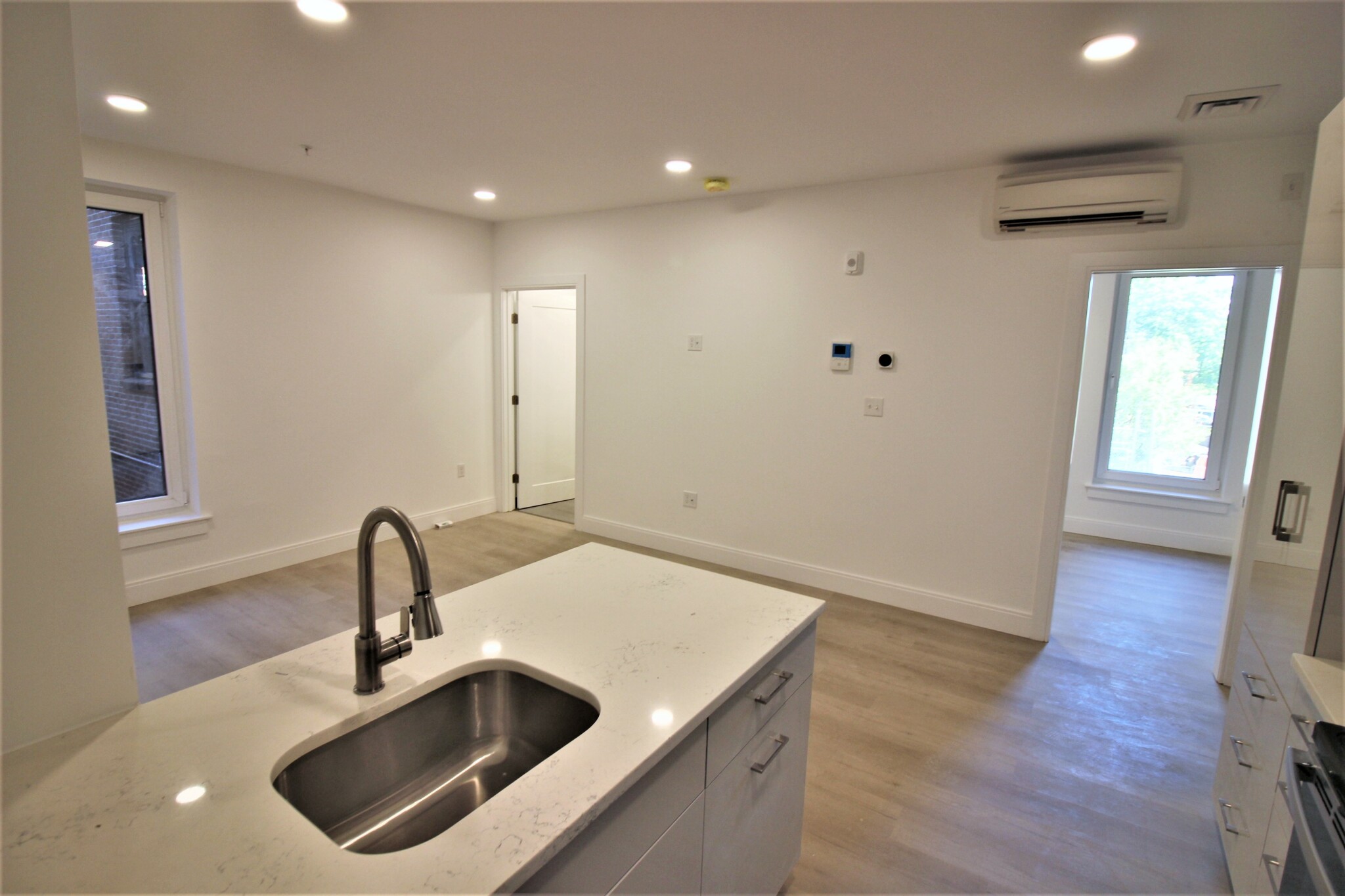 1 Newcomb St, Roxbury