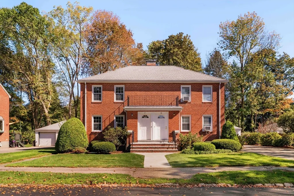 27 Payne Rd, Newton Highlands