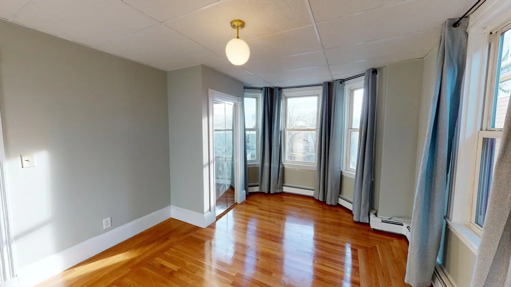 823 Dorchester Ave, Dorchester