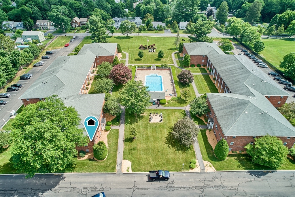 89 Pleasant St, Medfield