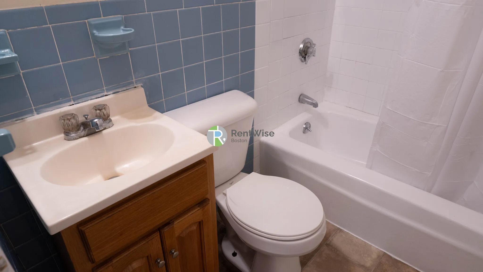 1132 Commonwealth Ave, North Brookline