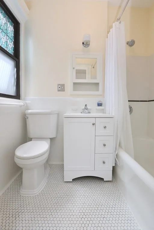 189 Chestnut Hill Ave, Brighton