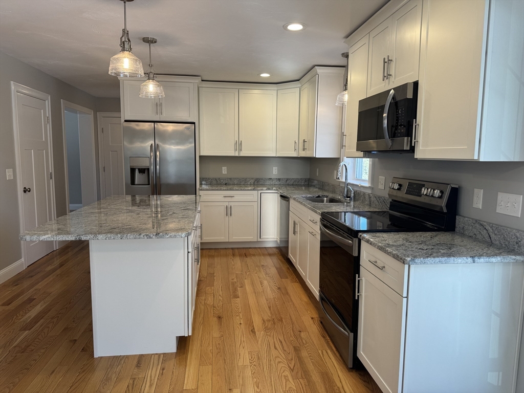 290 Thompson St, Middleboro