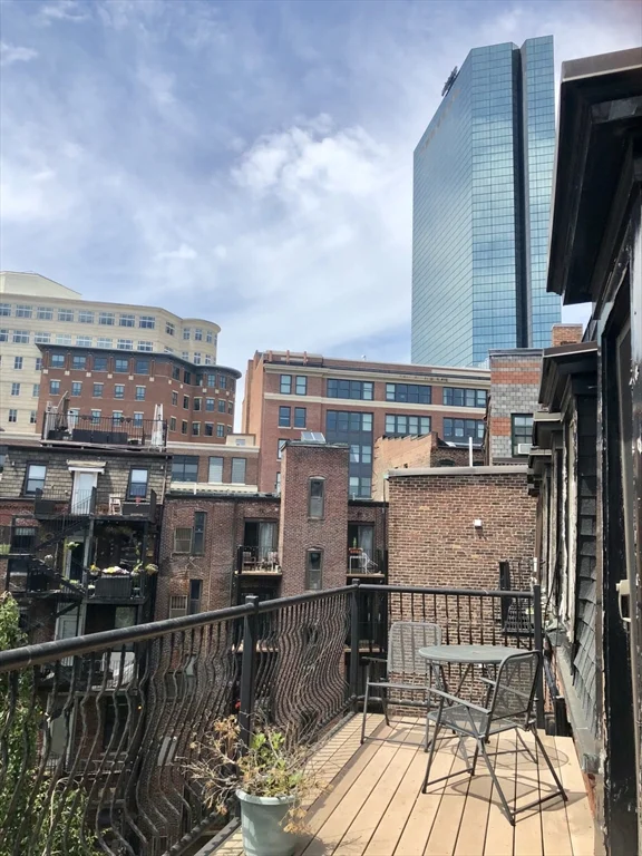 62 Clarendon St, South End