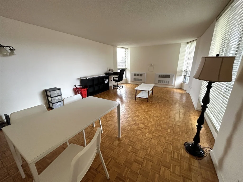 33 Pond Ave, Brookline Village