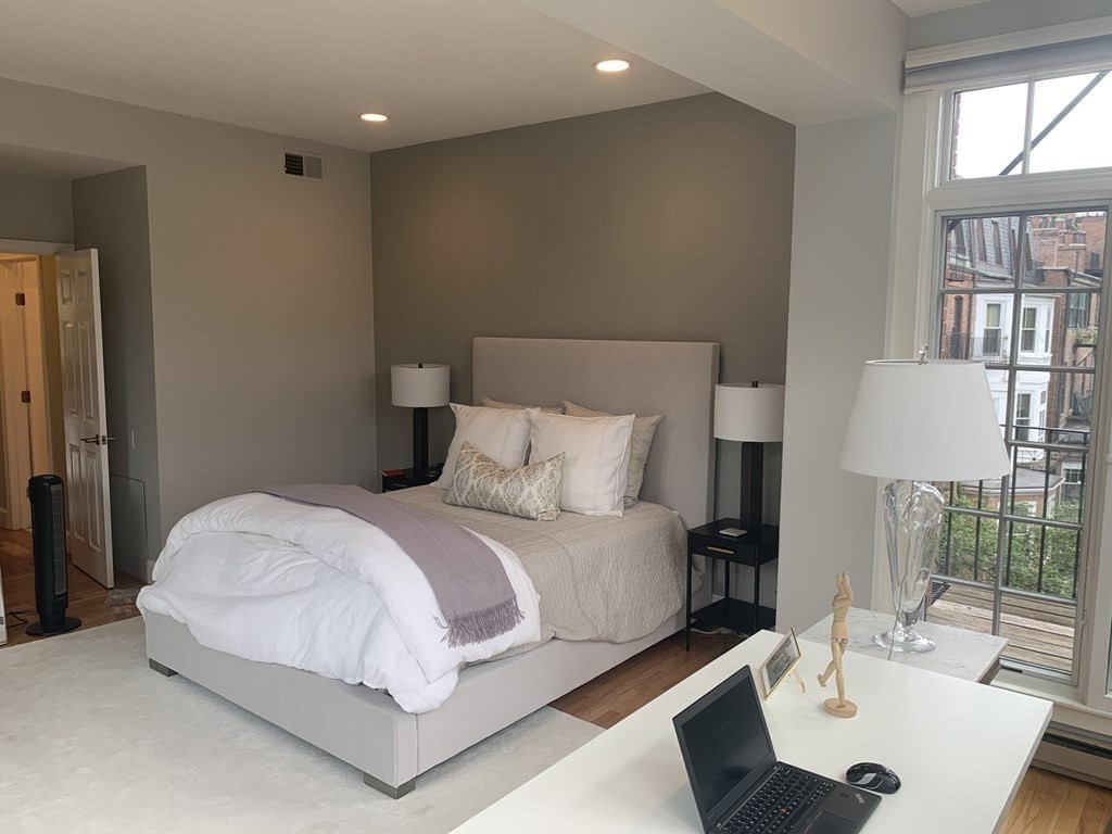 12 Hereford St, Back Bay