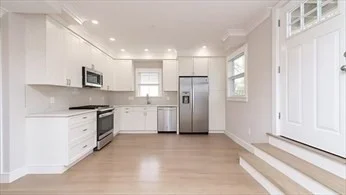 2 Rossmore Rd, Jamaica Plain