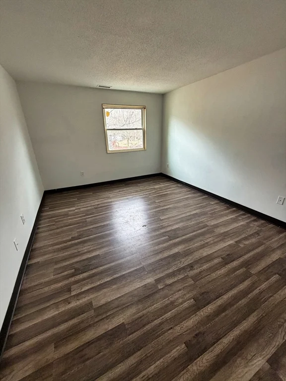 75 Scotch Pond Pl, Quincy