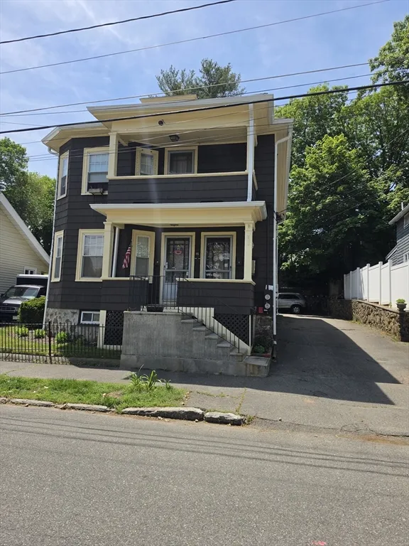 15 Fair Oaks, Lynn