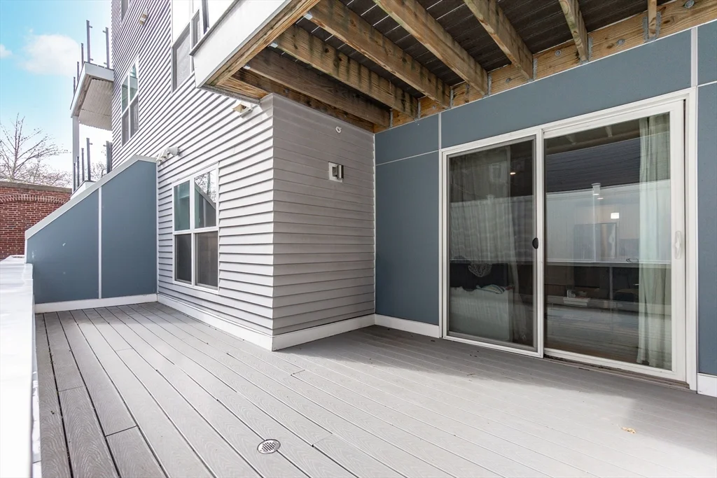 545 E 3rd St, South Boston