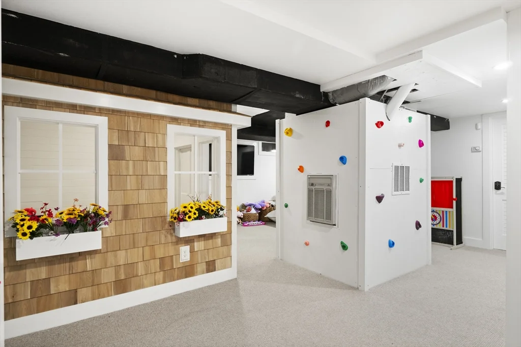 2 Drew Ln, Nantucket