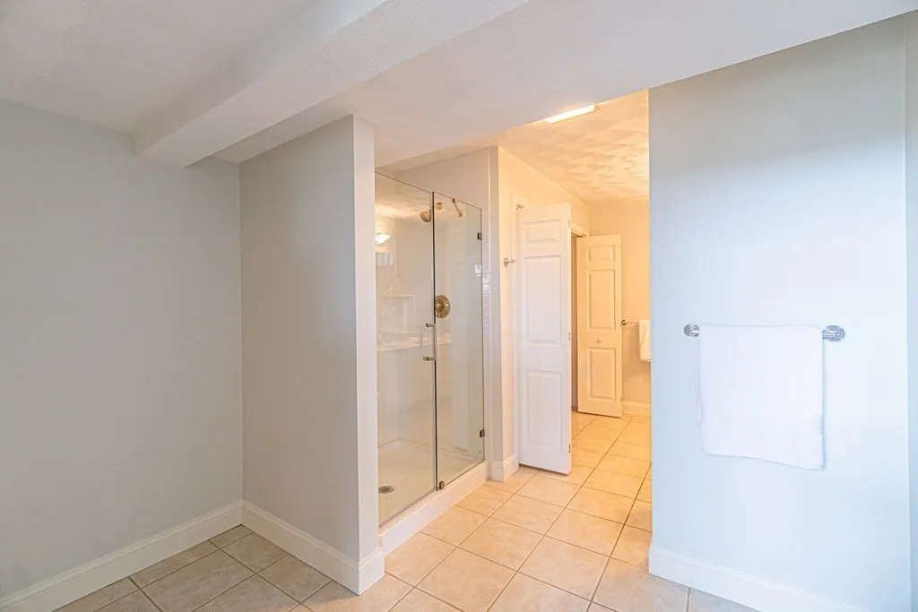 32 Waltham St, Woburn