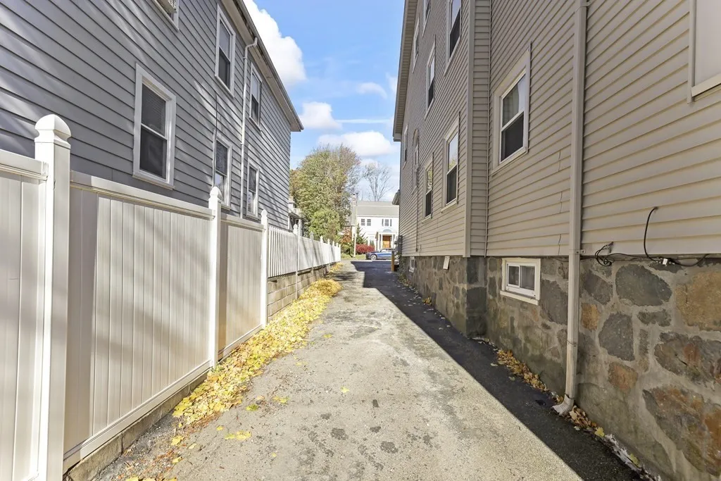 1004 South St, Roslindale