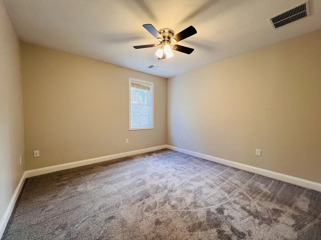 10 Glacier Path, Middleboro