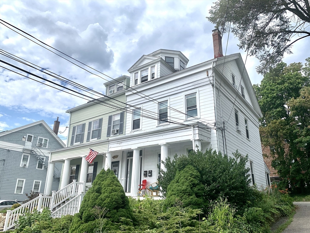 23 Monmouth St, Spring Hill