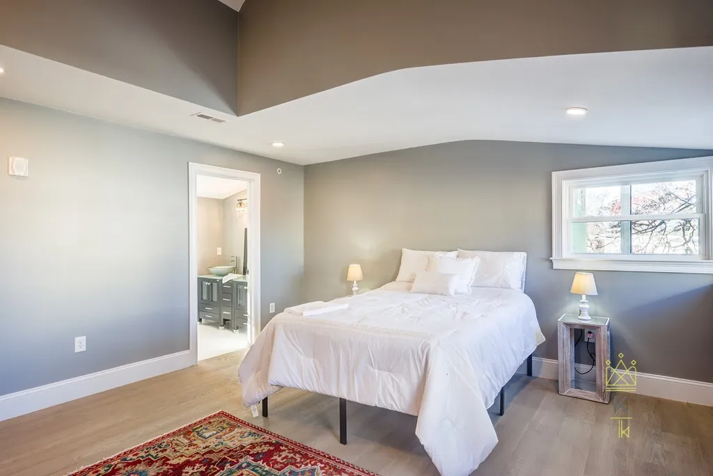 69 Rush St, East Somerville