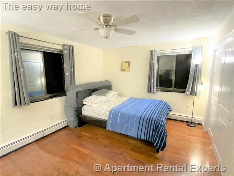 6 Blair Pl, North Cambridge